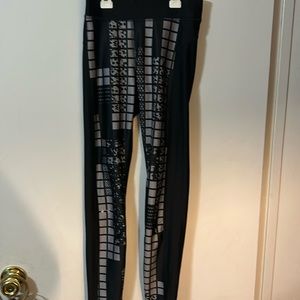Under armor 7/8 length leggings.